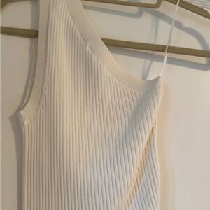 Zara One Shoulder Knit White Top in Size Small perfect for summer